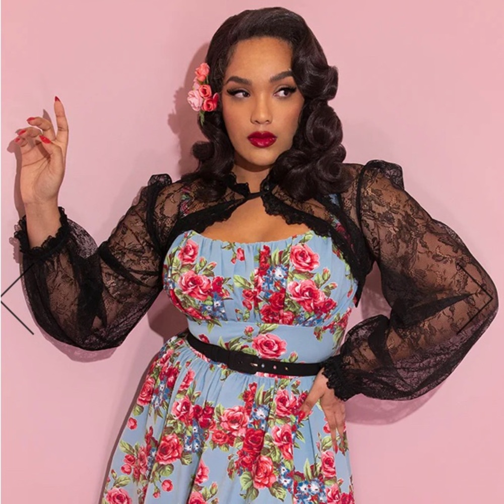 NWOT Vixen by Micheline Pitt Vintage Lace Bolero in Black